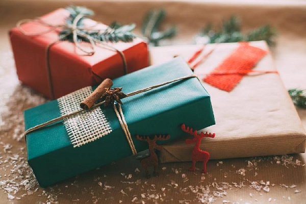 Упаковка для корпоративных подарков: нюансы и особенности